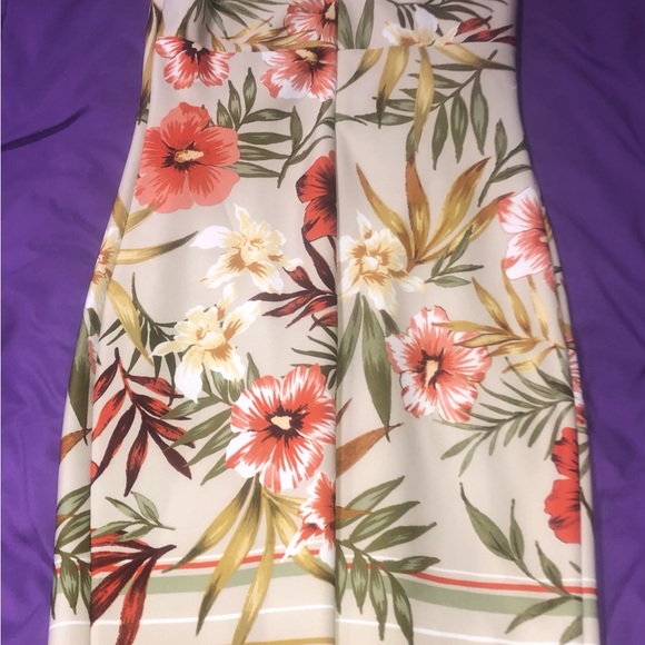 ENFOCUSED STUDIO SIZE 6 HAWAIIAN DRESS. - Picture 11 of 16